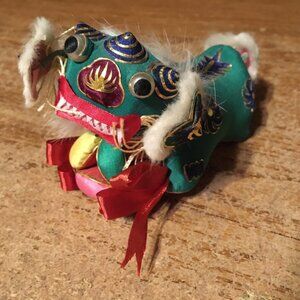 VINTAGE CHINESE DRAGON DOLL HEAD AND TAIL ON SPRINGS BOBBLEHEAD